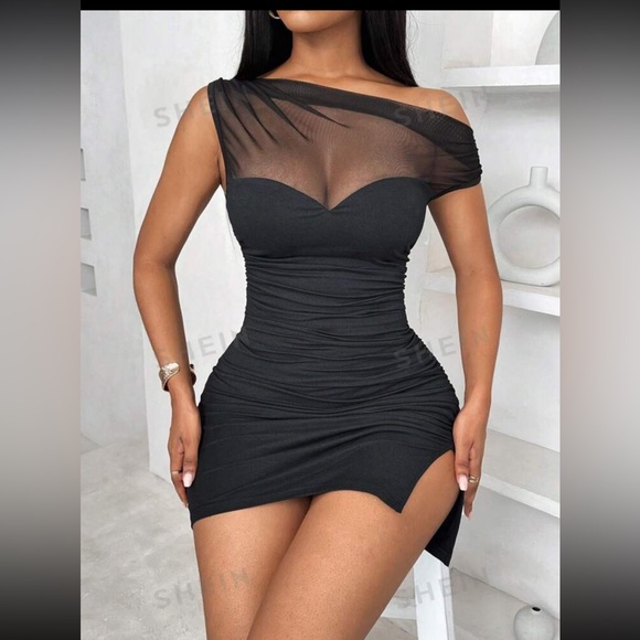 SHEIN | black sexy asymmetrical shoulder bodycon mini dress | large - Picture 4 of 11